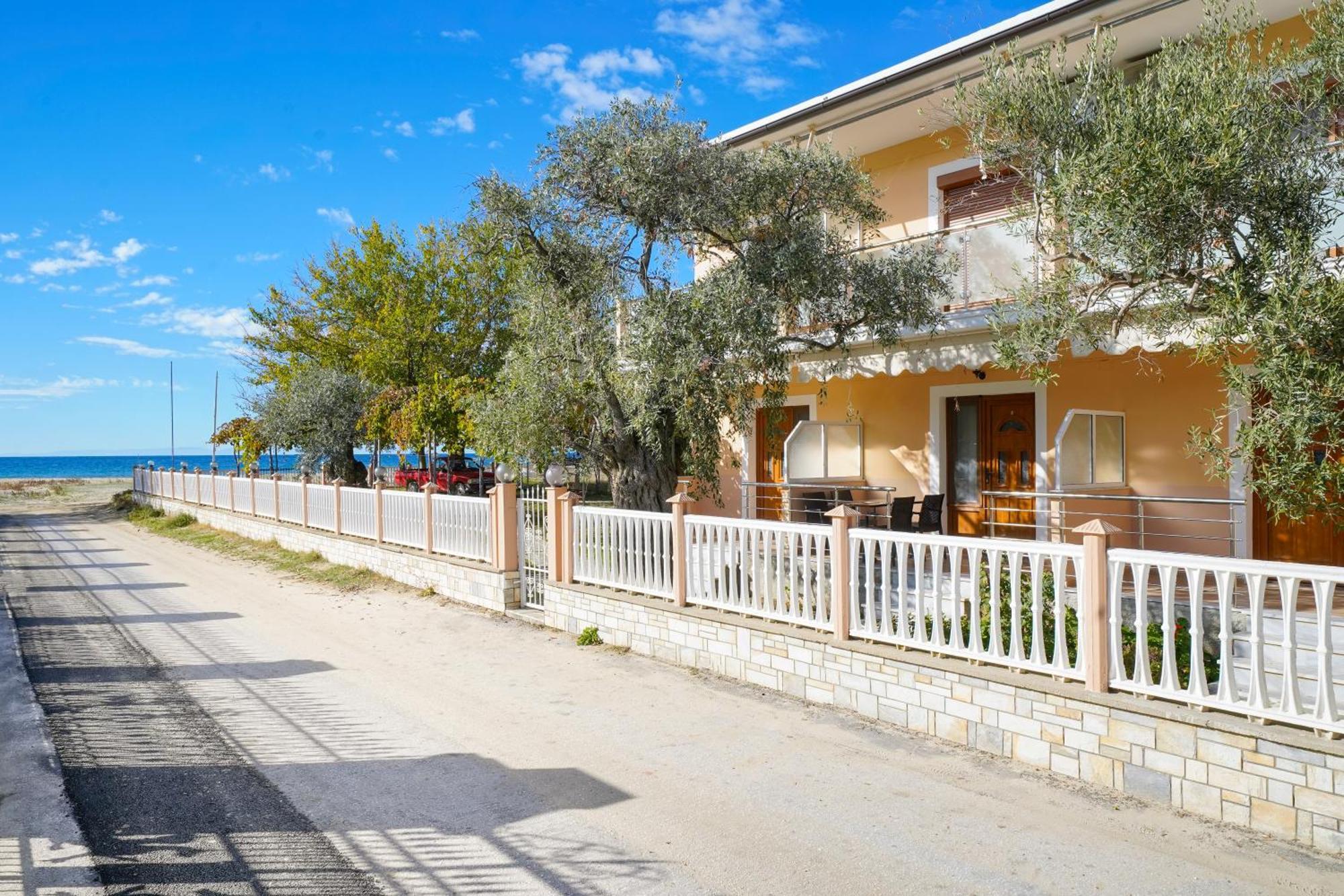 Opalium Beach Front Suites Potós Eksteriør bilde