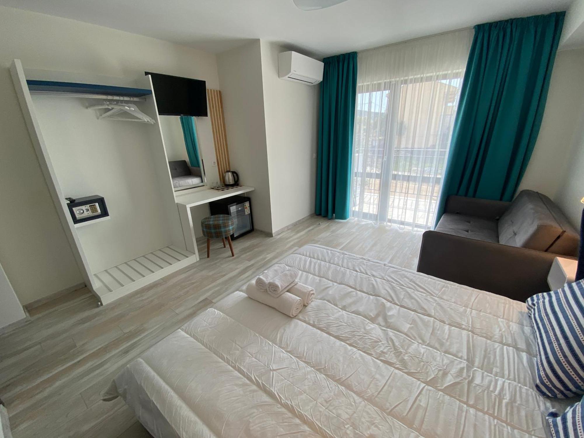 Opalium Beach Front Suites Potós Eksteriør bilde